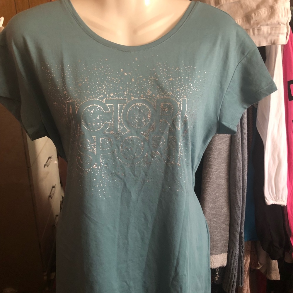 VS T shirt ordered online brand new size M